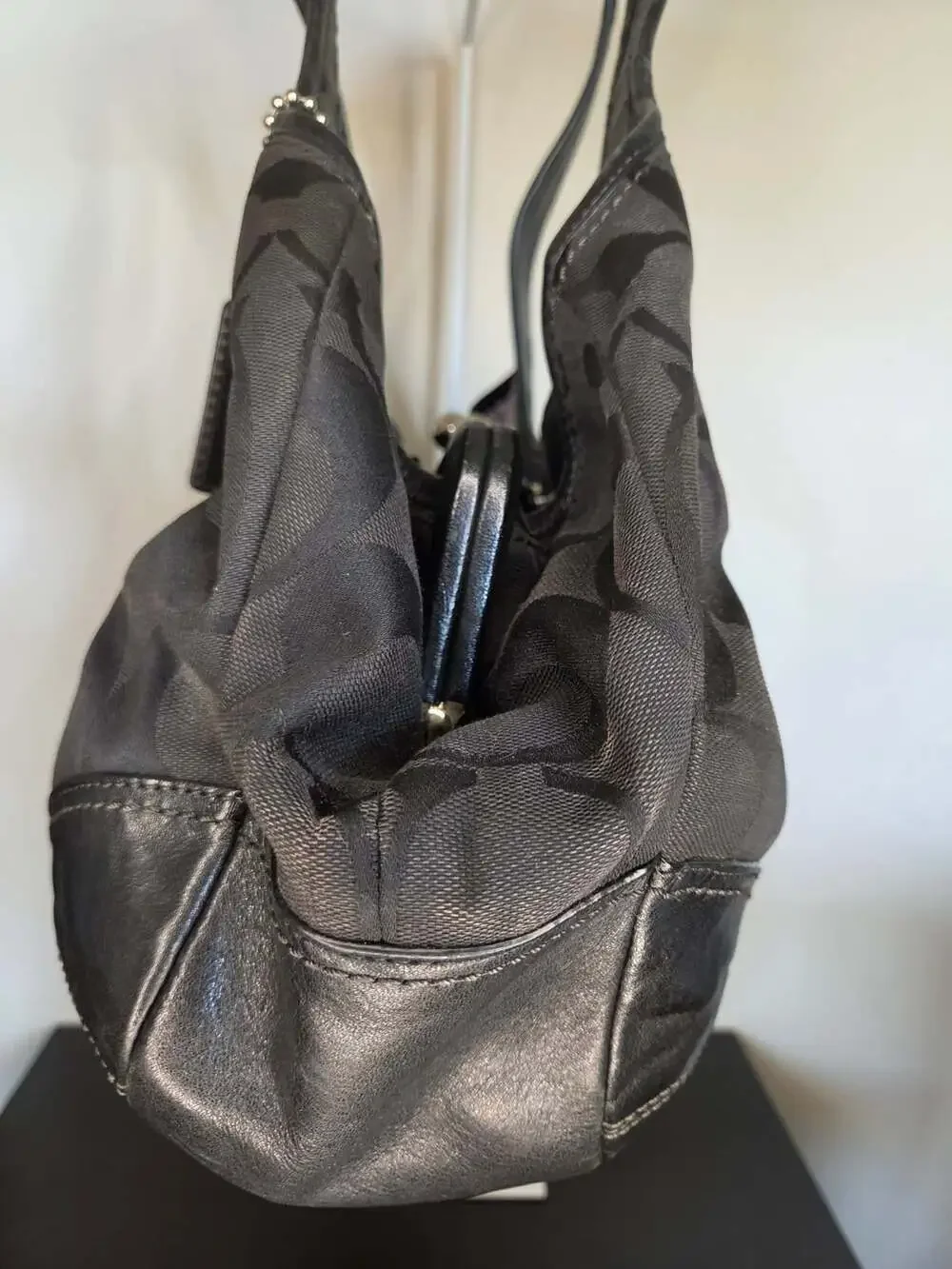 Coach Signature Canvas Ergo Kiss Lock Hobo Shoulder Bag Black F0869-12232